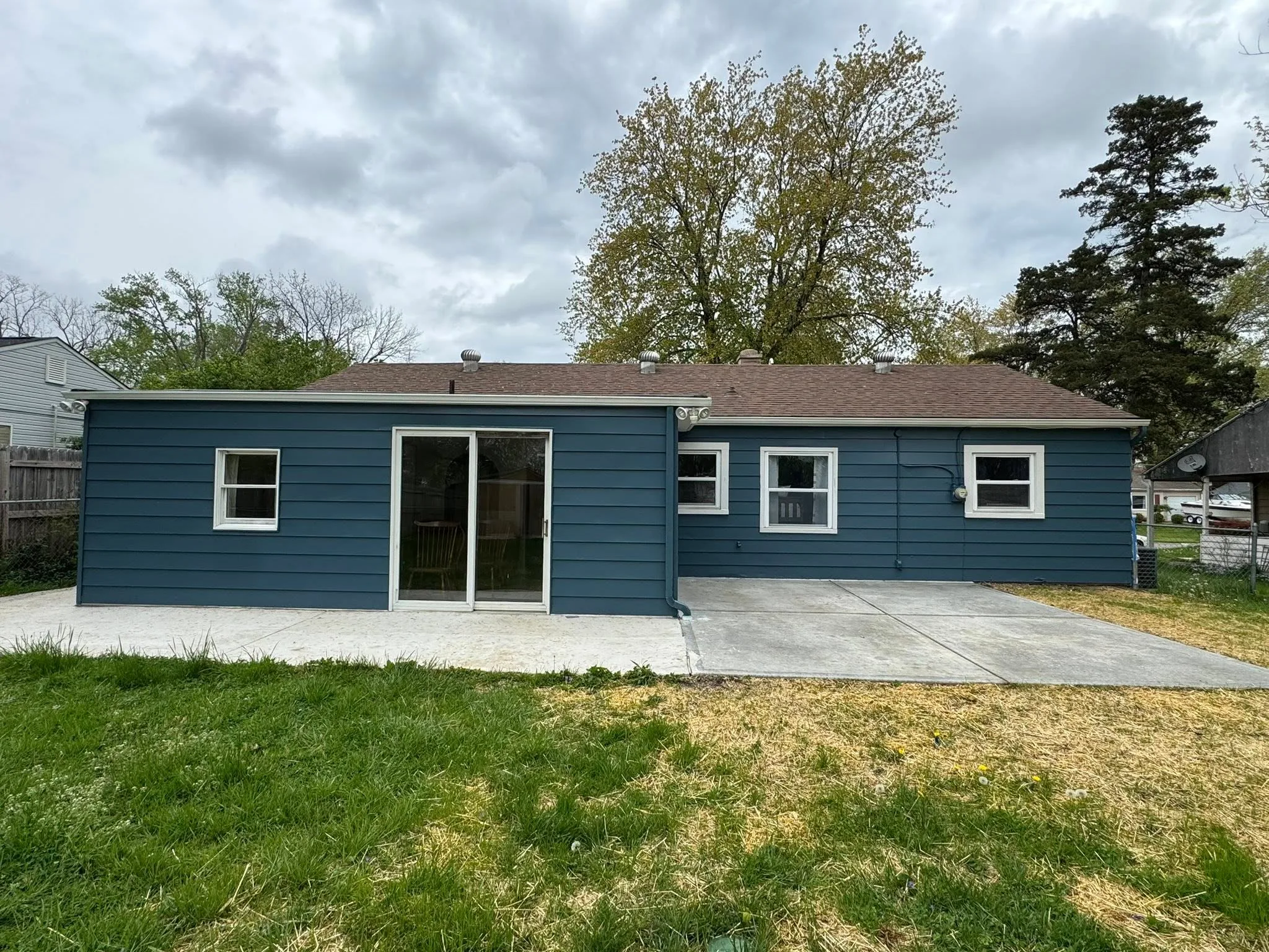 vinyl house siding painting after