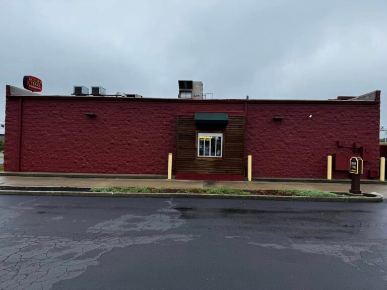 Potbelly Commercial Exterior Repaint & Wood Staining - photo 3